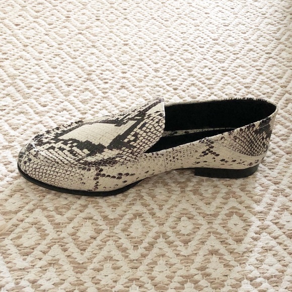 Vince Camuto | Shoes | Vince Camuto Jendeya2 Snake Loafer 65 | Poshmark